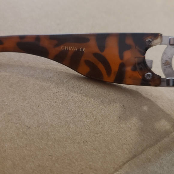 Dolce And Gabbana Stylish Black Sunglasses main image 2